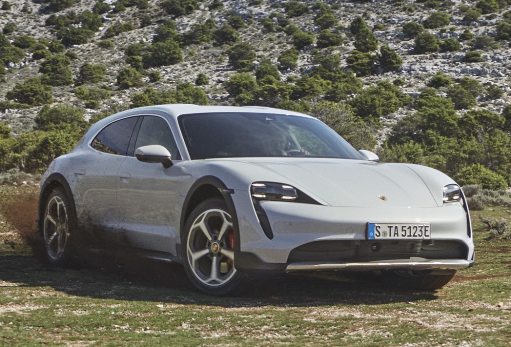 Porsche Taycan Cross Turismo photo 8