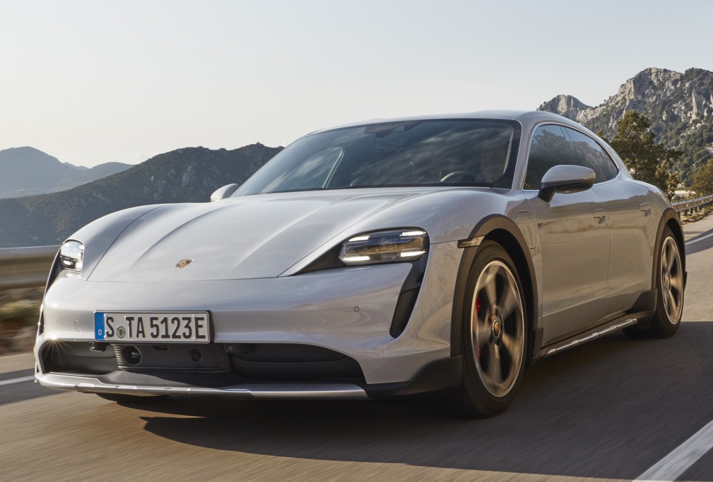 Porsche Taycan Cross Turismo photo 10