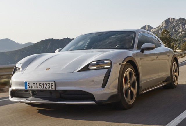 Porsche Taycan Cross Turismo photo 10