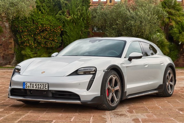 Porsche Taycan Cross Turismo photo 12