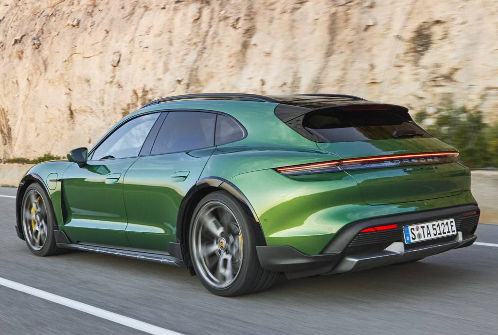 Porsche Taycan Cross Turismo photo 23