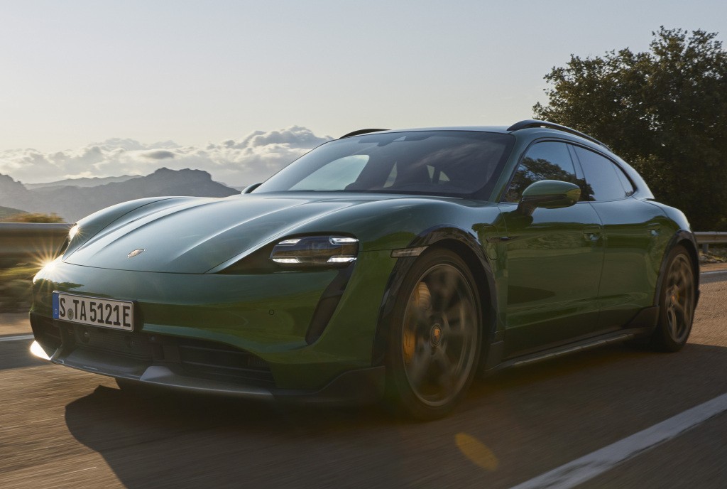 Porsche Taycan Cross Turismo photo 25