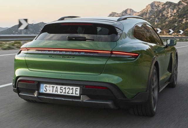 Porsche Taycan Cross Turismo photo 27