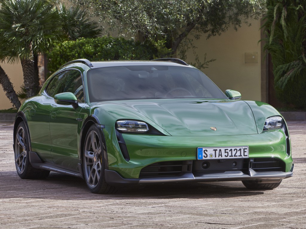 Porsche Taycan Cross Turismo photo 30