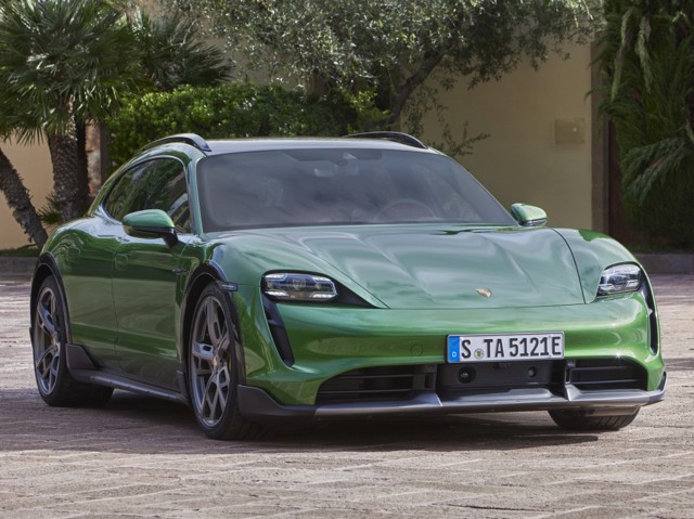 Porsche Taycan Cross Turismo photo 30