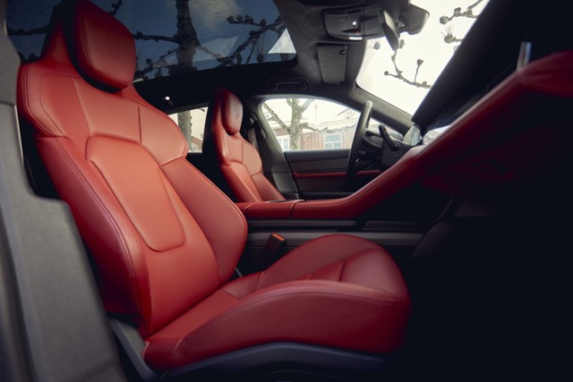 Porsche Taycan Cross Turismo photo 35