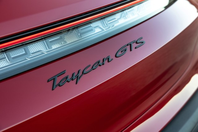 Porsche Taycan Gts Sport Turismo photo 4