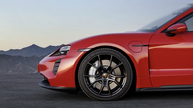 Porsche Taycan Gts photo 6