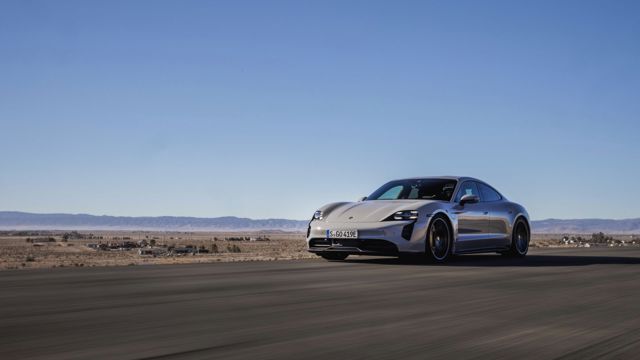 Porsche Taycan Gts photo 15