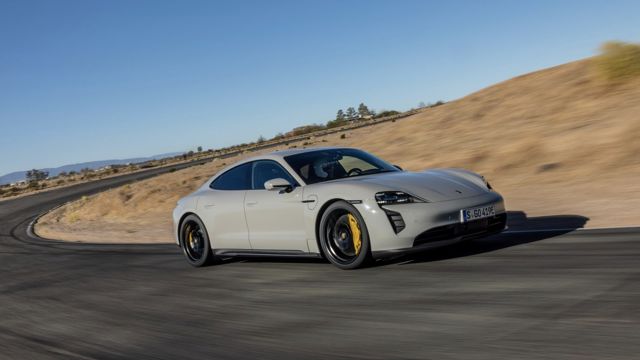 Porsche Taycan Gts photo 16