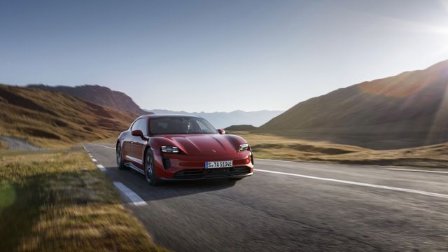 Porsche Taycan Gts photo 3