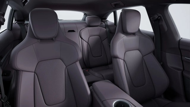 Porsche Taycan Sport Turismo photo 32
