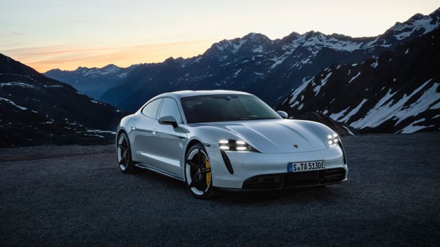 Porsche Taycan Turbo photo 2