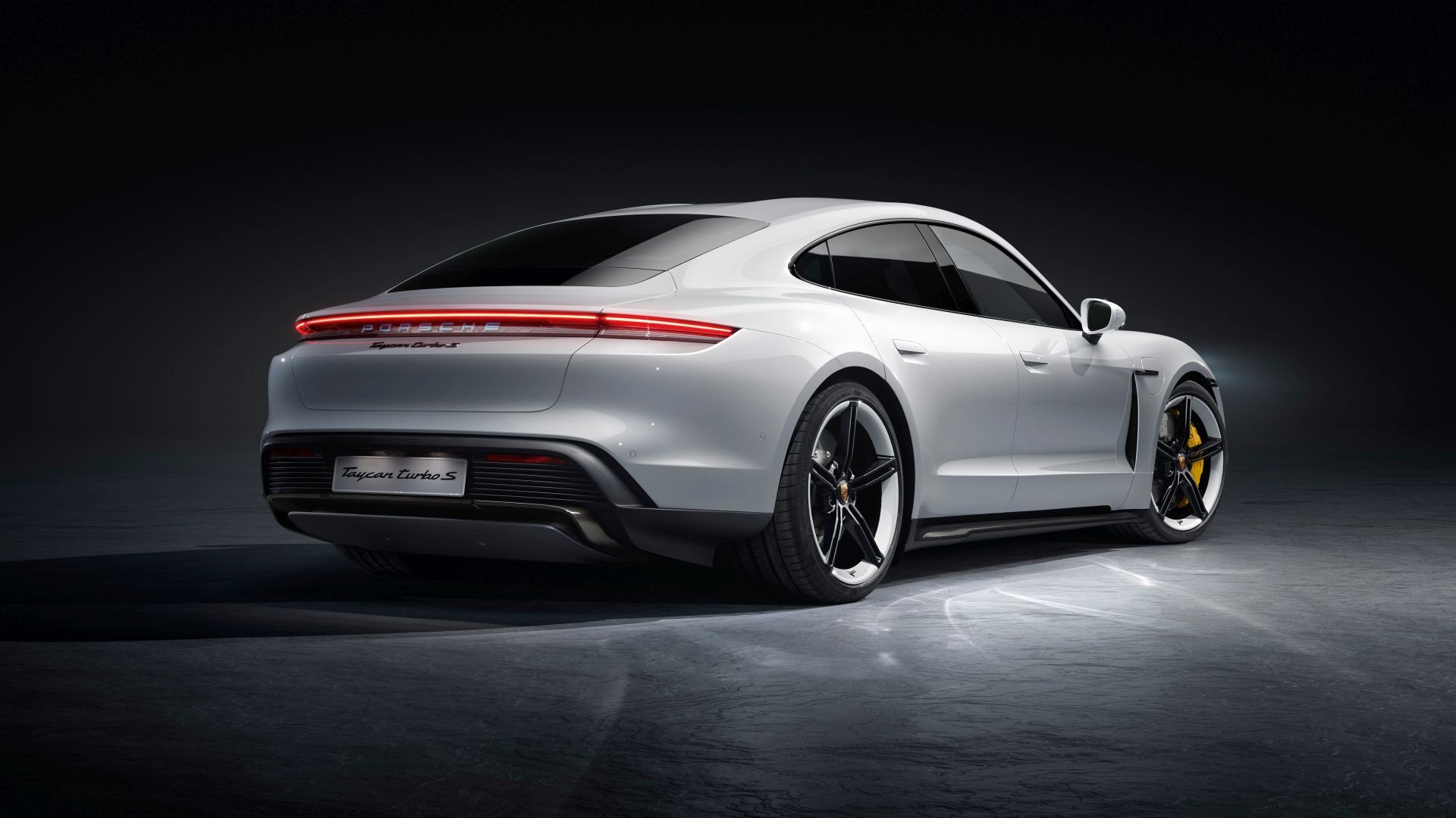 Porsche Taycan Turbo photo 5