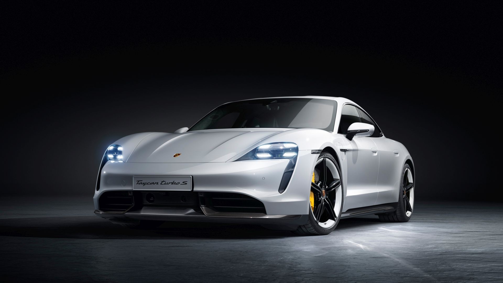 Porsche Taycan Turbo photo 11