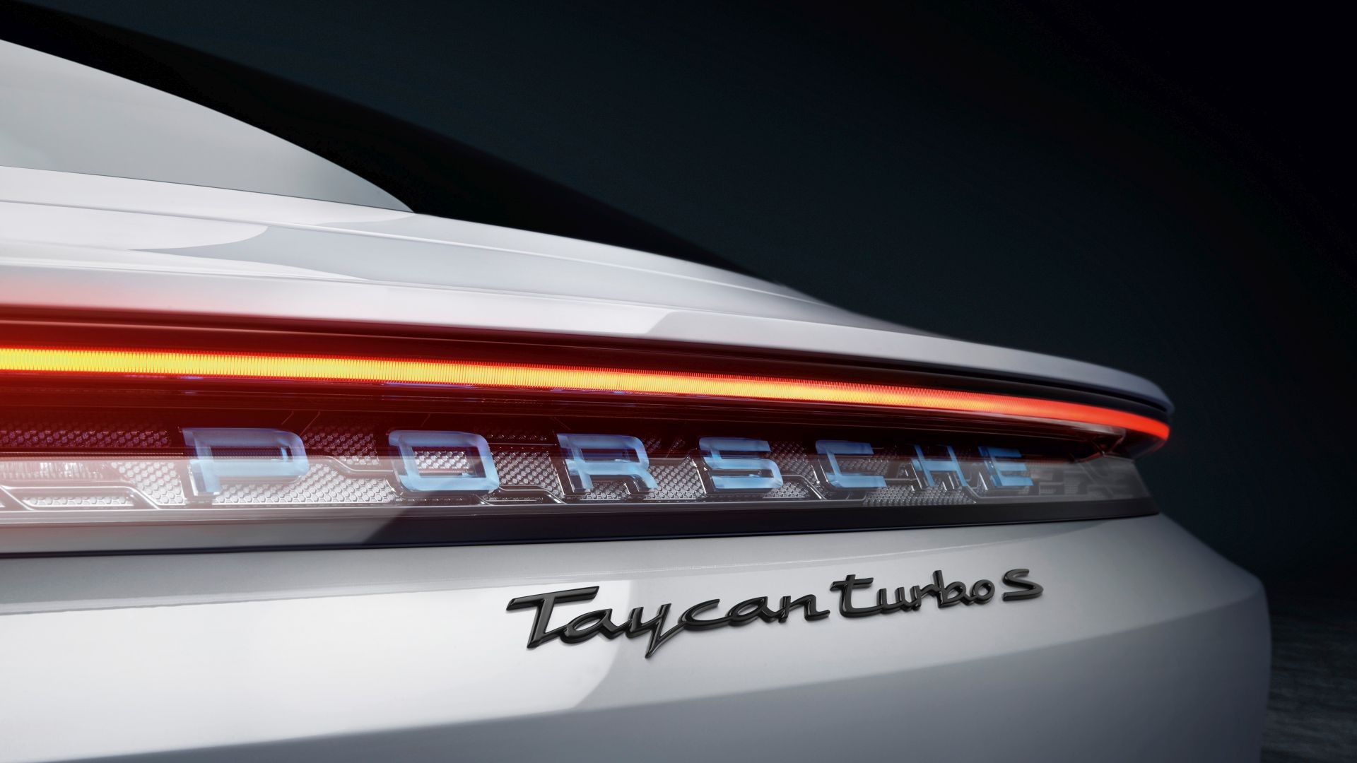 Porsche Taycan Turbo photo 13