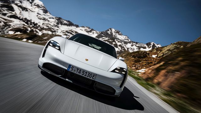 Porsche Taycan Turbo photo 18