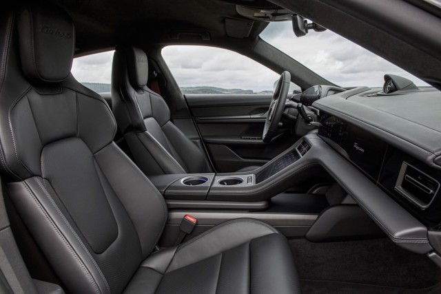 Porsche Taycan Turbo photo 68