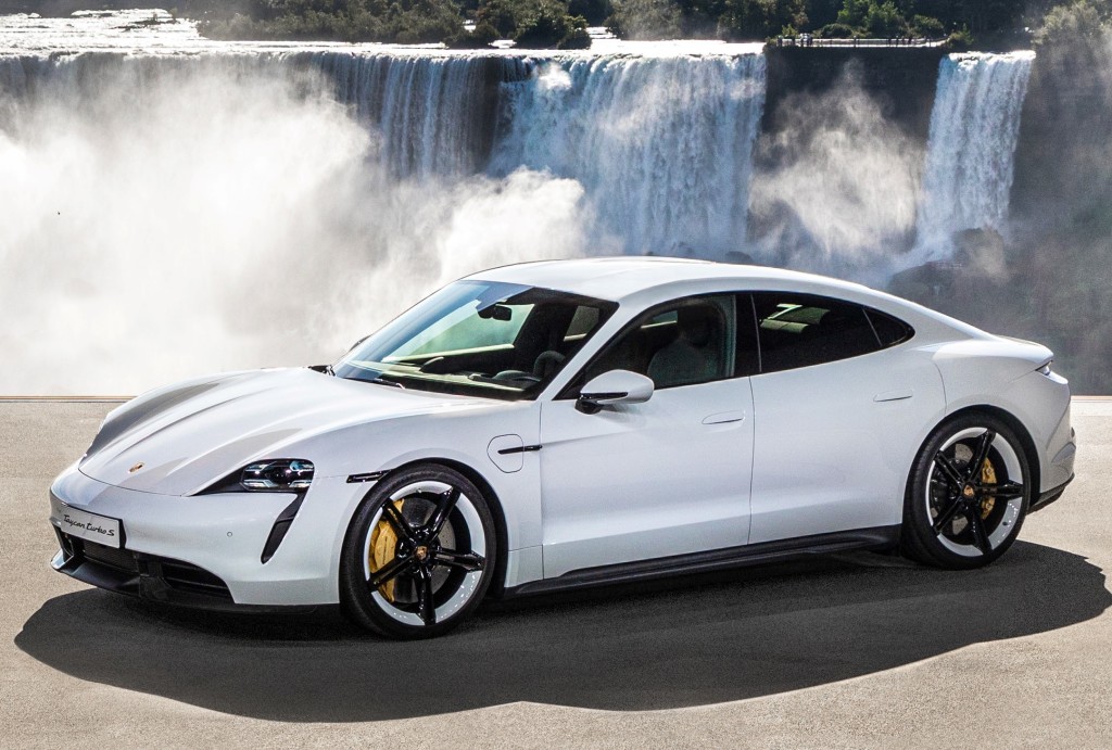 Porsche Taycan Turbo photo 21