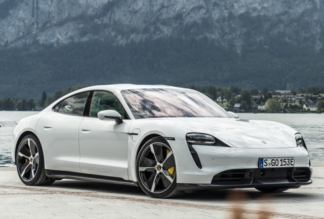 Porsche Taycan Turbo photo 27