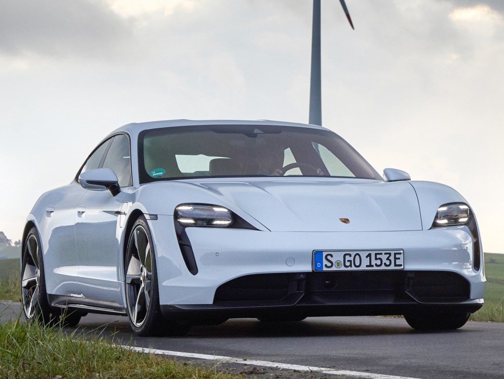 Porsche Taycan Turbo photo 30