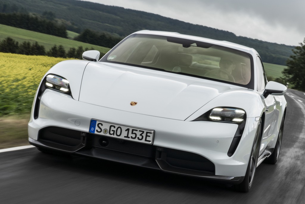 Porsche Taycan Turbo photo 36