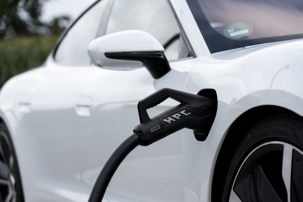 Porsche Taycan Turbo photo 38