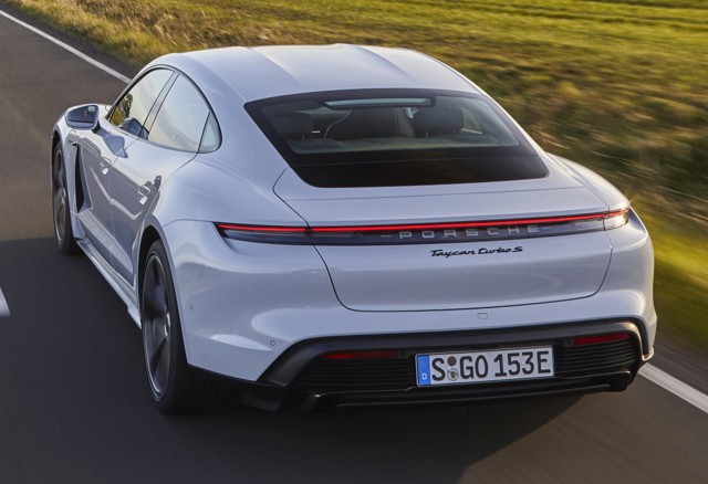 Porsche Taycan Turbo photo 42