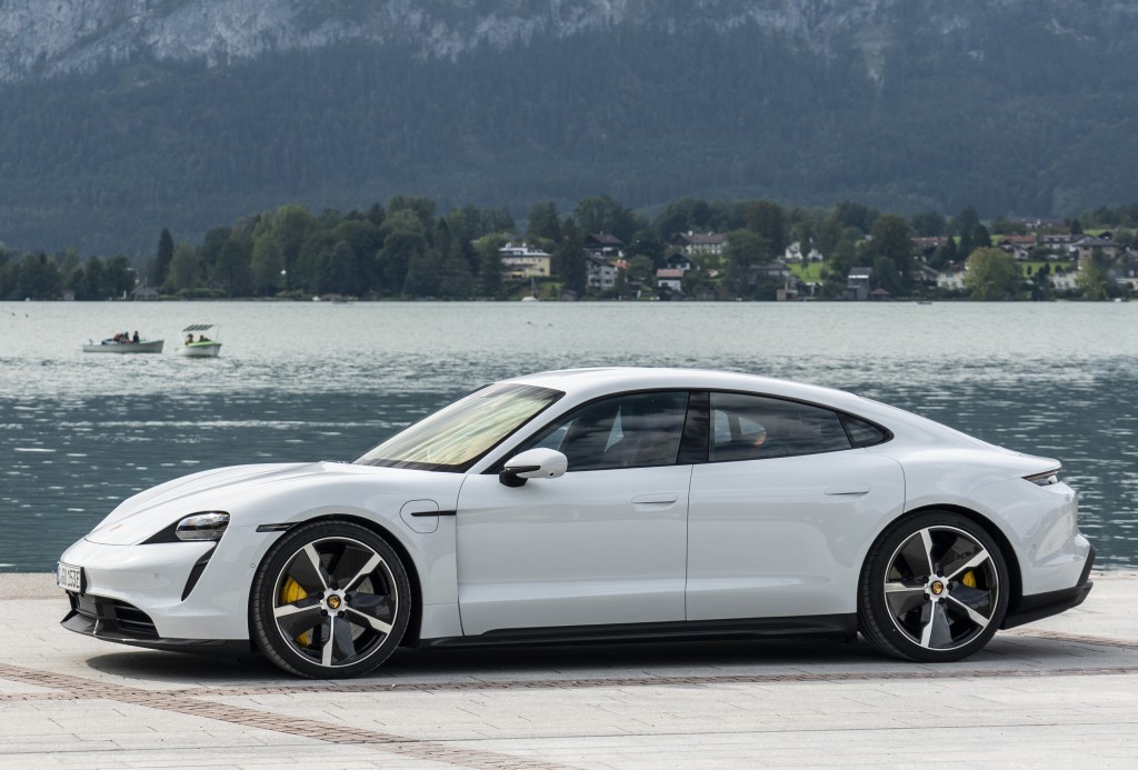Porsche Taycan Turbo photo 43