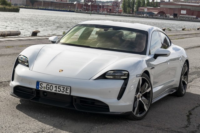 Porsche Taycan Turbo photo 44
