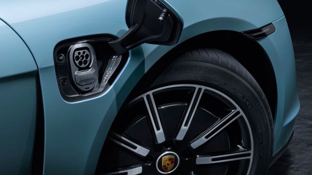 Porsche Taycan Turbo photo 49