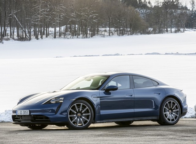 Porsche Taycan photo 27
