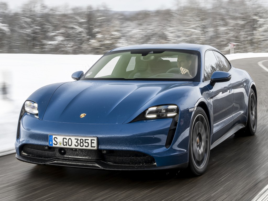 Porsche Taycan photo 3