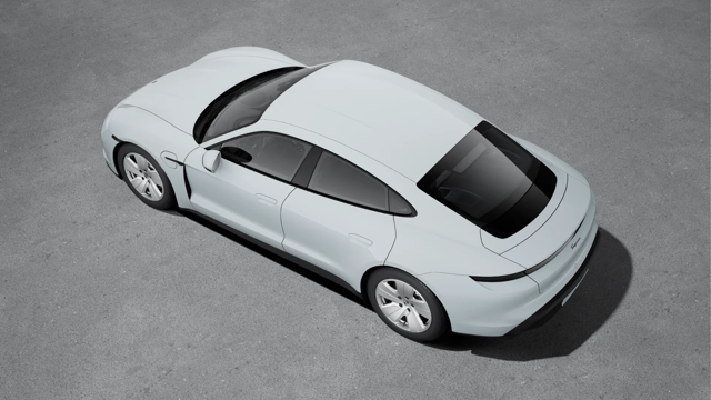 Porsche Taycan photo 11
