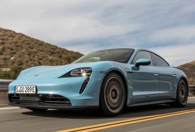 Porsche Taycan photo 7