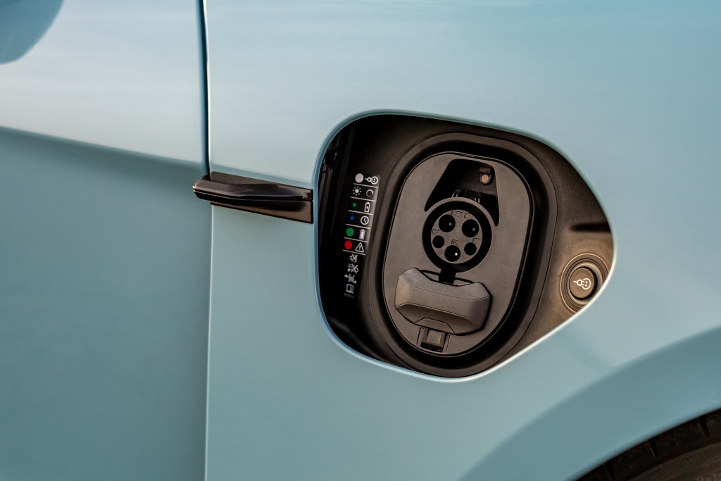 Porsche Taycan photo 12