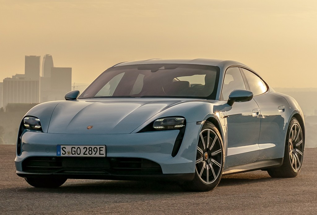 Porsche Taycan photo 15