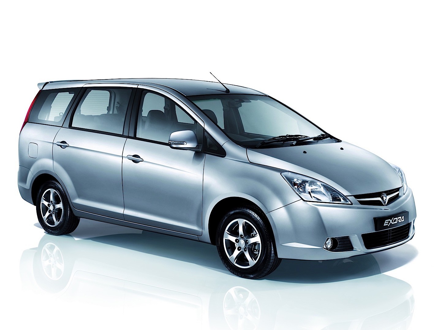 Proton Exora photo 8