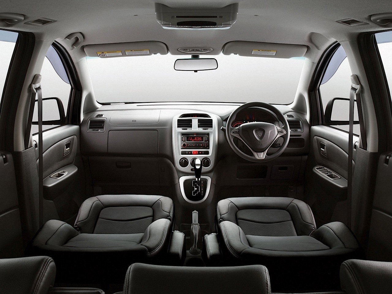 Proton Exora photo 16