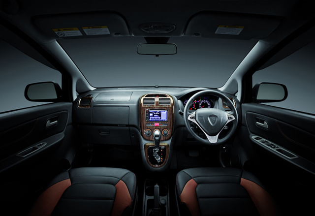 Proton Exora photo 11