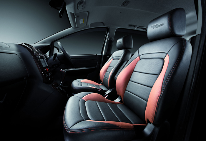 Proton Exora photo 12