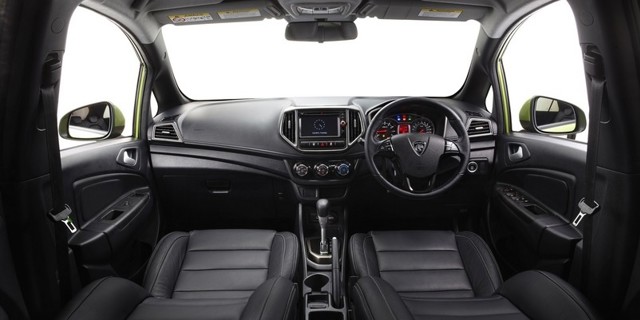 Proton Iriz photo 9