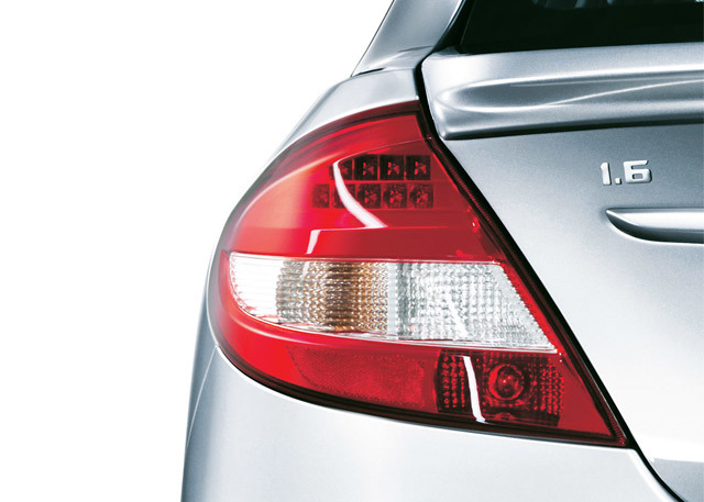 Proton Persona Foto 4