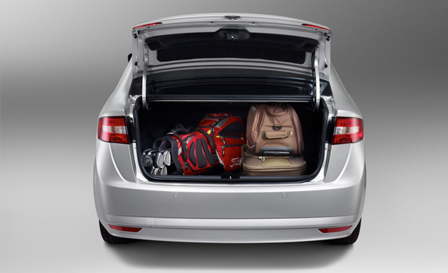 Proton Preve photo 2