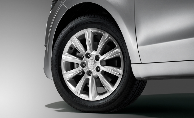 Proton Preve photo 3