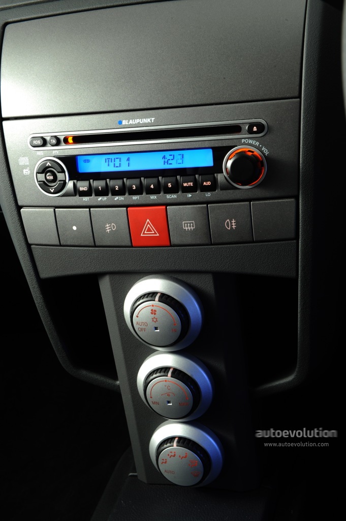 Proton Satria Neo photo 19