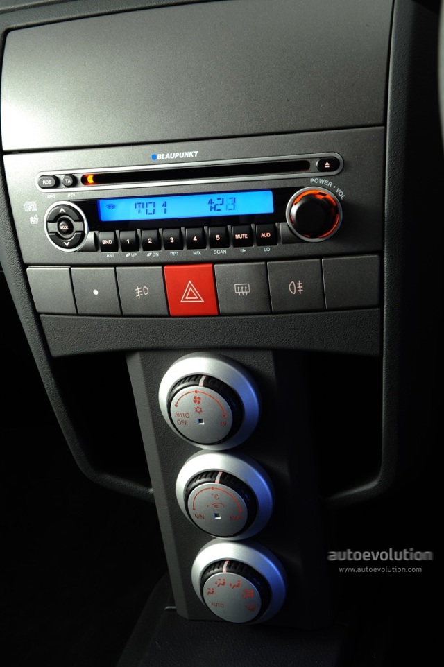 Proton Satria Neo photo 19