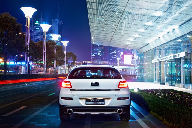 Qoros 3 photo 19