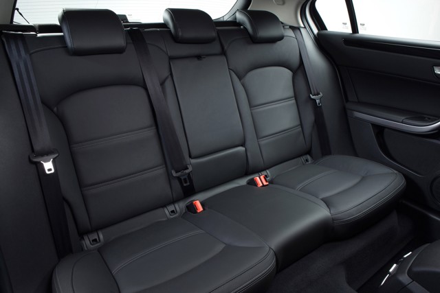 Qoros 3 photo 26