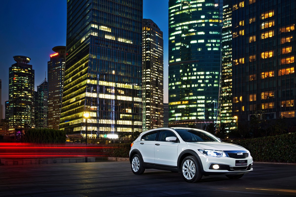 Qoros QOROS 3 Hatchbach 1.6L 6MT (126 HP)